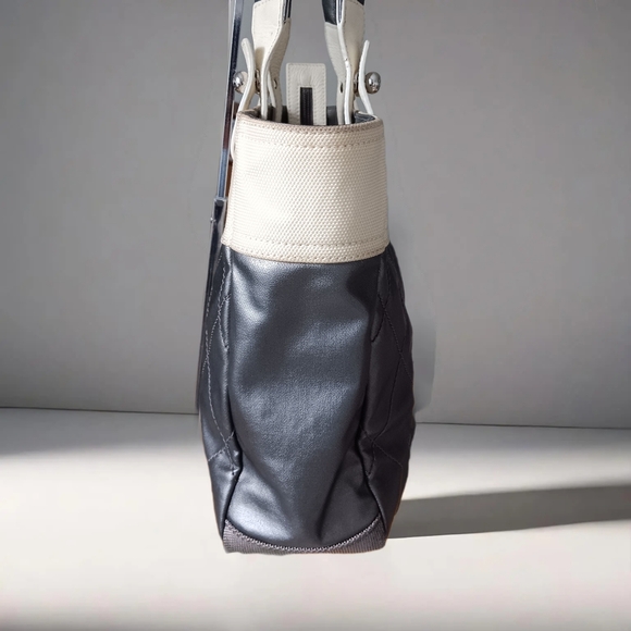 Authentic ✨️ CHANEL Leather Biarritz Paris Tote Bag Metallic Gray - Picture 4 of 16